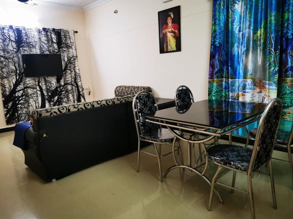 J2 Home Stay - Luxury Homes With Caravan Services Thiruvananthapuram Exterior foto