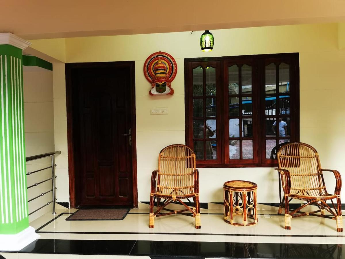 J2 Home Stay - Luxury Homes With Caravan Services Thiruvananthapuram Exterior foto